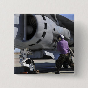 Badge Carré 5 Cm Le technicien de carburant d'aviation attache un