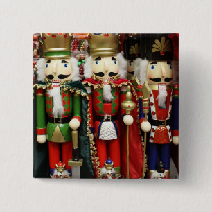 Badge Carré 5 Cm Trois Craqueurs Sages - Soldats Casse-Noix