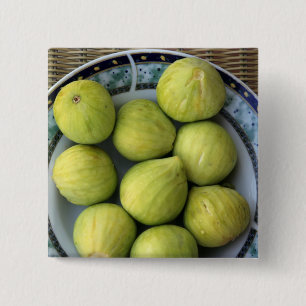 Badge Carré 5 Cm Une assiette de figues méditerranéennes fraîches