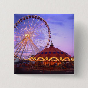Badge Carré 5 Cm Une grande roue et un carrousel au Navy Pier de