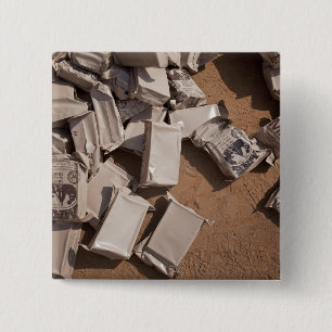 Badge Carré 5 Cm Une pile de repas prêts à manger