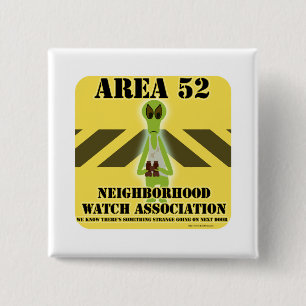 Badge Carré 5 Cm Voisin d'alien du secteur 52