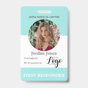 Badge carte d'identité professionnelle avec logo personn