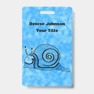 Badge Cartoon Snail Blue Patterned Shell sur Mix of Blue