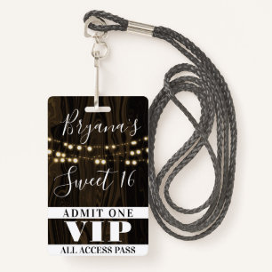Badge Chaîne Rustique en bois Lumières Sweet 16 VIP Pass