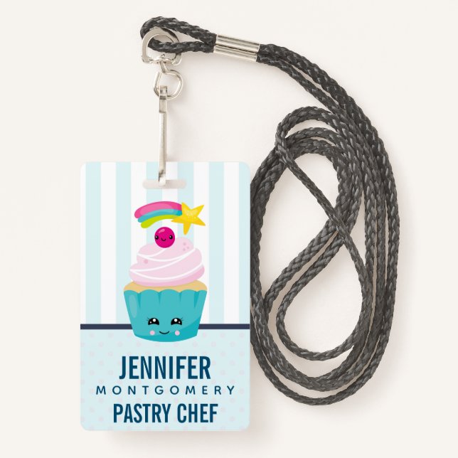 Badge Cupcake bleu mignon avec visage Kawaii (Devant avec lanière)