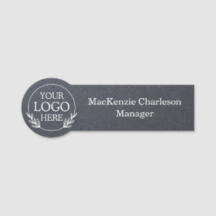 Badge de bureau ou uniforme élégant et tendance