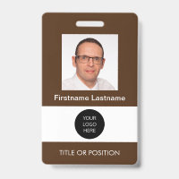 Badge de nom marron foncé avec photo