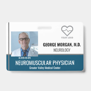 Badge de photo d'employé d'hôpital avec code-barre