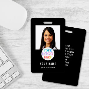 Badge de style avec photo d'employé et logo noir