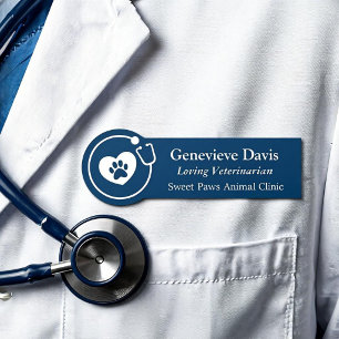 Badge d'employé de clinique vétérinaire avec nom