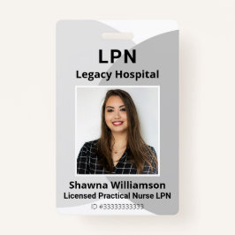 Badge d'identification d'employé gris professionne