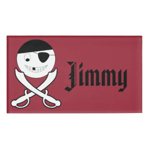 Badge D'identification Pirate souriant avec épées croisées sur rouge