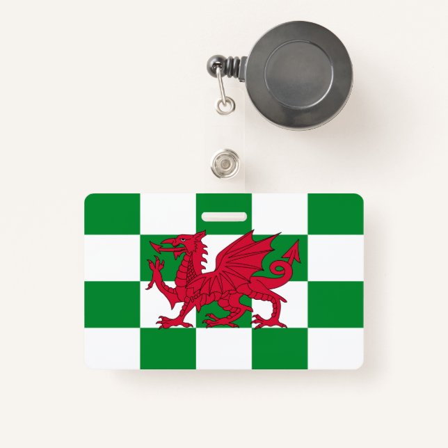 Badge Drapeau mystique de dragon celtique rouge du Pays  (Front with Retractable)