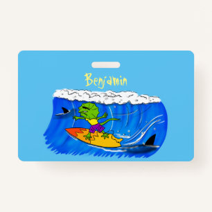 Badge Drôle caricature de surf de lézard au cou