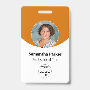 Badge employé orange personnalisé avec photo, logo