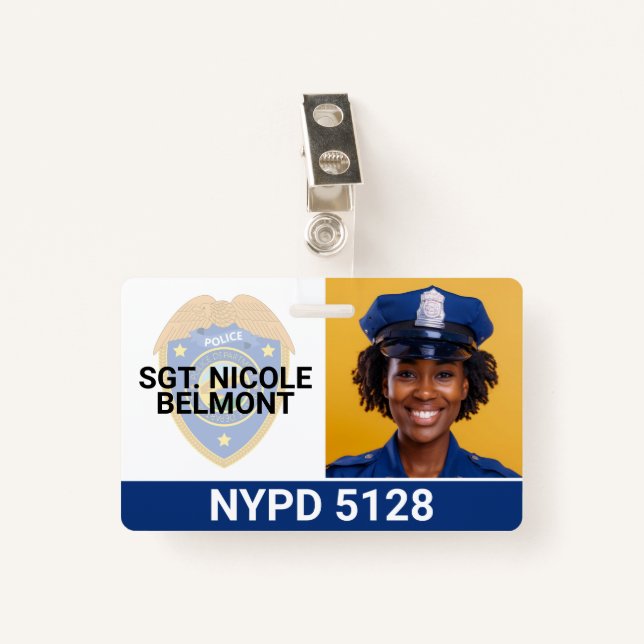Badge Femme policière souriante (Devant avec clip)