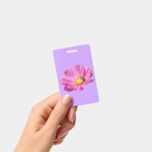 Badge Fleur Rose Vibrante Avec Une Abeille Par Une Journ