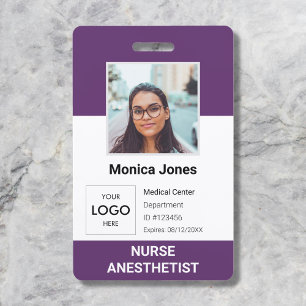 Badge ID de photo d'employé de soins de santé violet