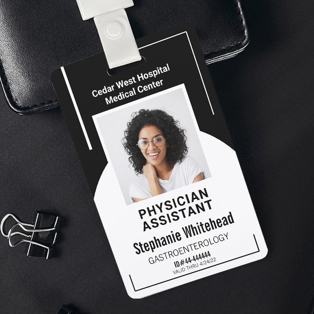 Badge ID photo de l'employé Médicale de l'hôpital noir (Your photo ID employee badge is not just an identification tool, but a powerful communication medium)