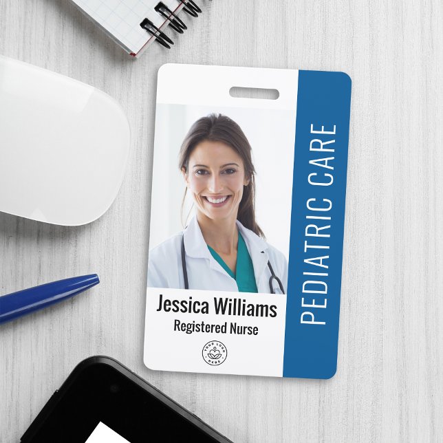 Badge ID photo employé avec détails personnalisés (Créateur téléchargé)