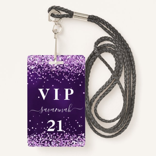 Badge Invitation vip rose violet à l'anniversaire (Devant avec lanière)