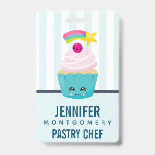 Badge Joli gâteau bleu avec visage Kawaii