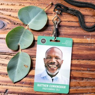 Badge Logo Rond Nom Photo Code-Barres Employé Moderne