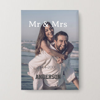 Badge Mr & Mrs add family name photo date wedding family