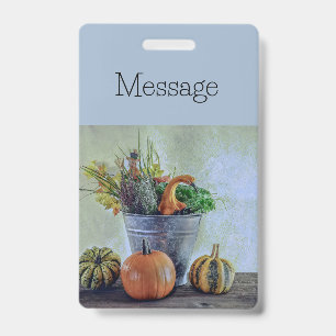 Badge Nature morte d'automne avec citrouilles, fleurs
