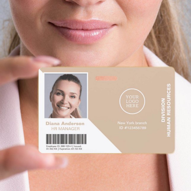 Badge Nom de l'employé Logo de l'entreprise Code-barres  (Créateur téléchargé)