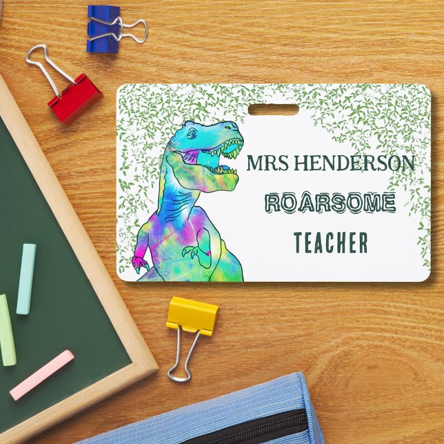 Badge Nom d'enseignant d'école de dinosaure amusant (Fun T-Rex dinosaur roarsome school teacher personalized badge lanyard modern green typography )