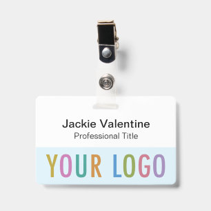 Badge nominatif bleu clair avec enrouleur à pince