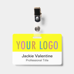 Badge nominatif horizontal en PVC jaune avec logo,
