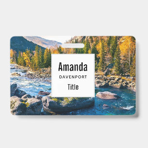 Badge Photo de paysage de rivière et de montagnes