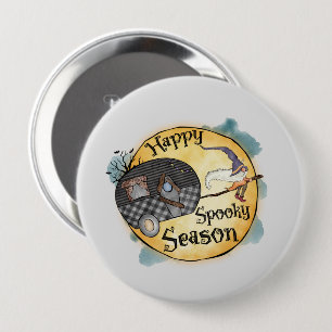 Badge Rond 10 Cm Bonne saison Éffrayante   Halloween Camping