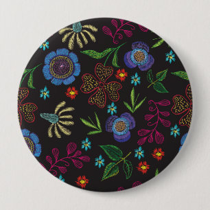 Badge Rond 10 Cm embroidered brooch with flowers on a black backgro