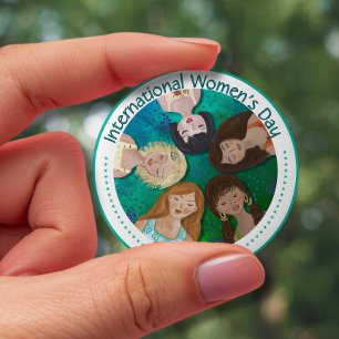 Badge Rond 10 Cm Journée internationale de la femme aux caractères 