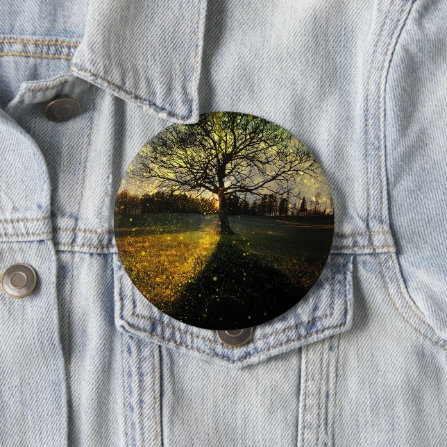 Badge Rond 10 Cm Les lucioles magiques paysage onirique (En situation)