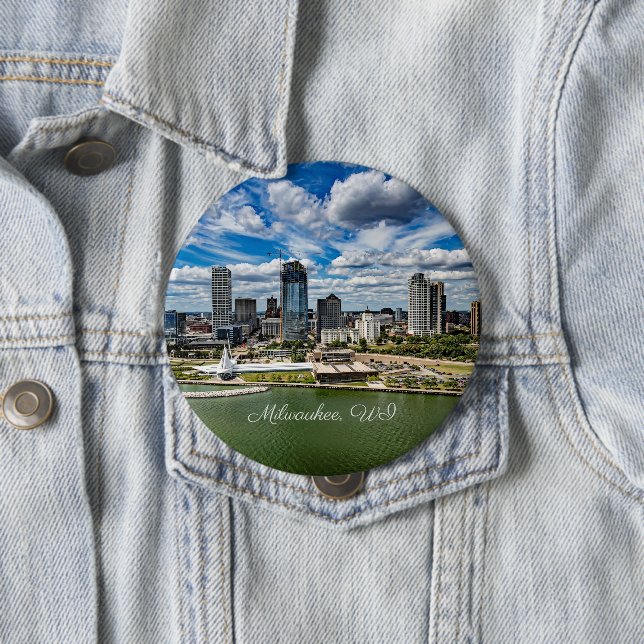 Badge Rond 10 Cm Milwaukee, Wisconsin, photo de la ville, (En situation)