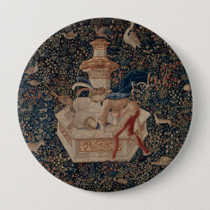 Badge Rond 10 Cm Narcisse au Puits, Tapisserie Médiévale