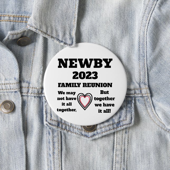 BADGE ROND 10 CM RÉUNION DE FAMILLE 2023 (En situation)