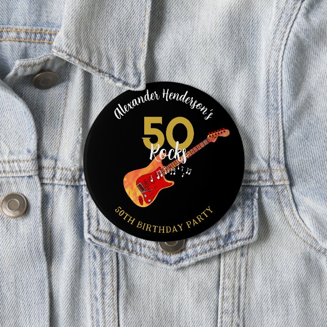 Badge Rond 10 Cm Rock and Roll 50e fête d'anniversaire (En situation)