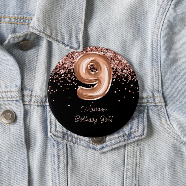 Badge Rond 10 Cm Rose Gold Black 9e fête d'anniversaire (En situation)