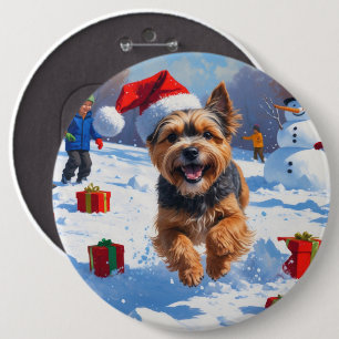 Badge Rond 15,2 Cm Tibetan Terrier courant dans la neige avec un chap