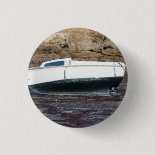 Badge Rond 2,50 Cm Bateau échoué à l'amarrage dans un port