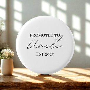 Badge Rond 2,50 Cm Bouton Promoté à Oncle EST   Cadeau à un nouvel on