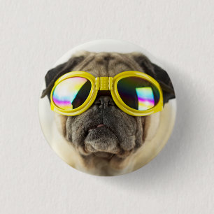 Badge Rond 2,50 Cm Carlin avec lunettes