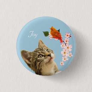 Badge Rond 2,50 Cm Cute Tabby Chat, Fleurs et Petit Oiseau Rouge