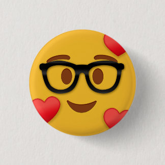 Badge Rond 2,50 Cm émoticône nerd avec coeur